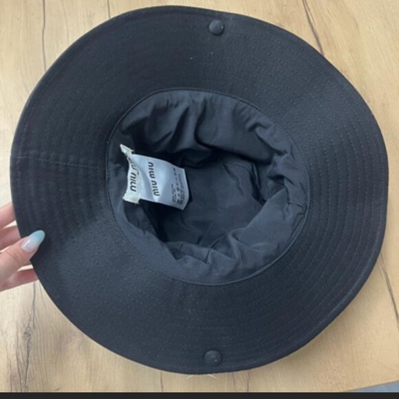 New boutique brand miu miu bucket hat - Picture 3 of 4